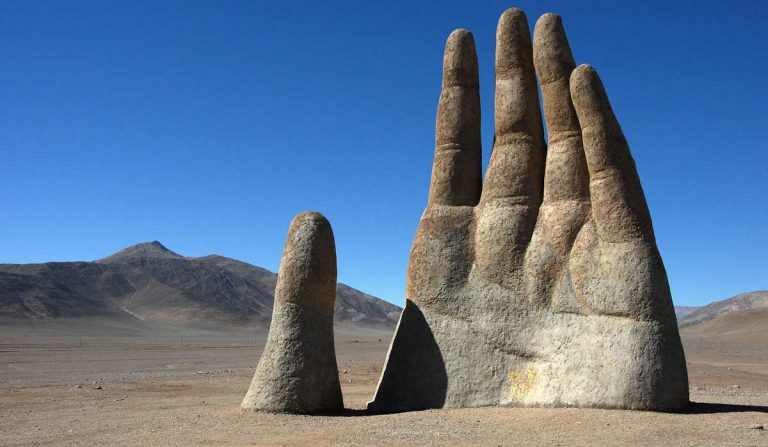 Mano Atacama